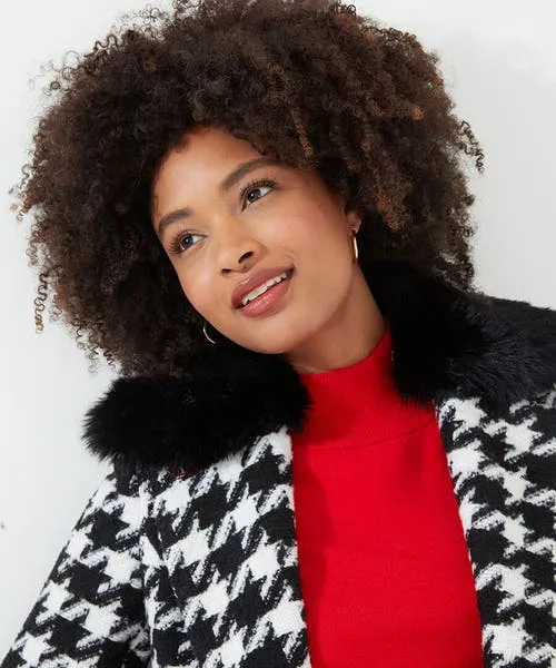 Apparel Darling Dogstooth Coat Black White Coats and Jackets Joebrowns Apparel Darling Dogstooth Coat Black White Coats and Jackets Joebrowns