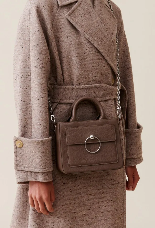 Claudie Pierlot Anouck Grained Leather Chain Bag Taupe Women Crossbody Bags Claudie Pierlot Anouck Grained Leather Chain Bag Taupe Women Crossbody Bags