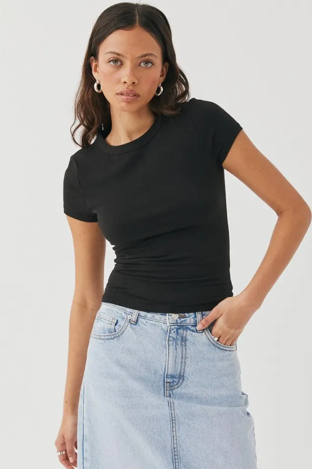 Clothing Supr T Shirts Court Tee Black