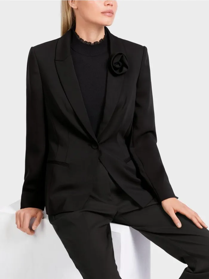 Damen Marc Cain Blazer Krpernaher Blazer Mit Bltenapplikation Black