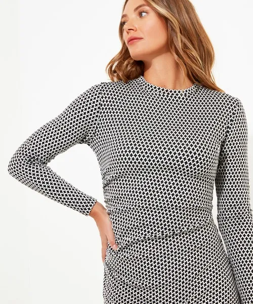 Dresses Apparel Joebrowns Geo Jacquard Ruched Side Jersey Dress BlackWhite Dresses Apparel Joebrowns Geo Jacquard Ruched Side Jersey Dress BlackWhite