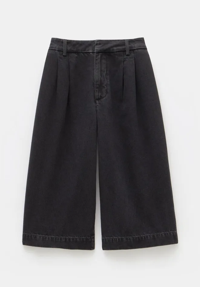 Hush Jeans Women Lya Cropped Denim Bermuda Shorts Washed Black Hush Jeans Women Lya Cropped Denim Bermuda Shorts Washed Black