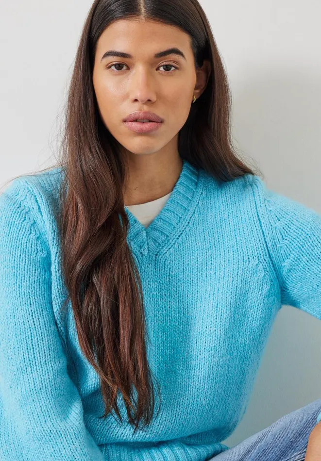Hush Jumpers and Cardigans Women Marra High V Neck Knitted Jumper Light Blue Hush Jumpers and Cardigans Women Marra High V Neck Knitted Jumper Light Blue