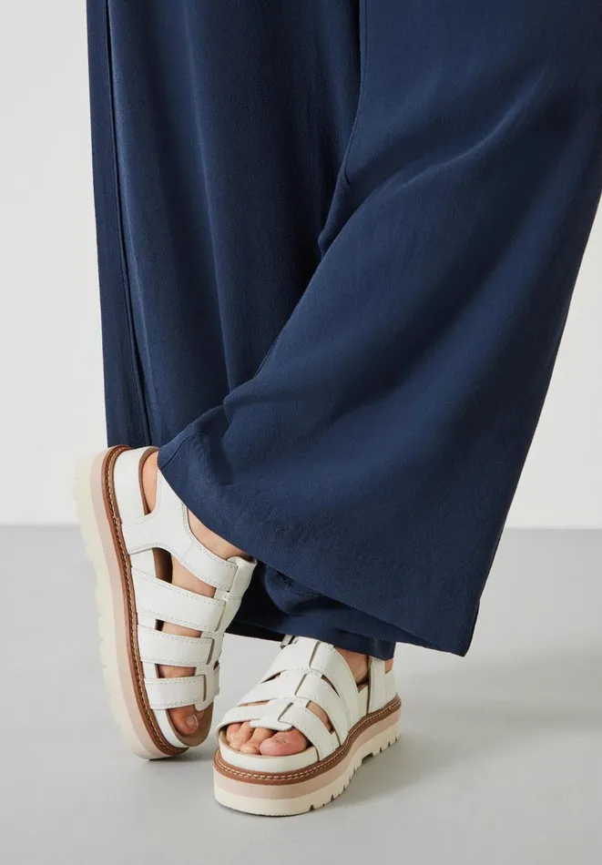 Hush Sandals Women Clarks Orianna Twist Leather Sandals White Hush Sandals Women Clarks Orianna Twist Leather Sandals White