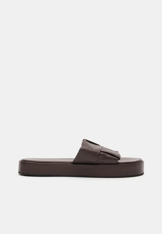 Hush Sandals Women Willa Weave Sandal Oxblood