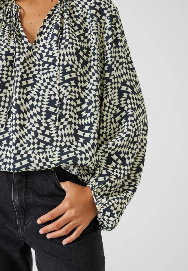 Hush Shirts and Blouses Women Hartley Gathered Sleeve Printed Top Mini Geo Black Hush Shirts and Blouses Women Hartley Gathered Sleeve Printed Top Mini Geo Black