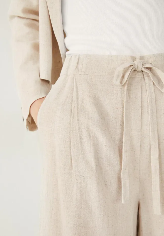 Hush Shorts Women Deia Linen Blend Shorts Ecru Hush Shorts Women Deia Linen Blend Shorts Ecru