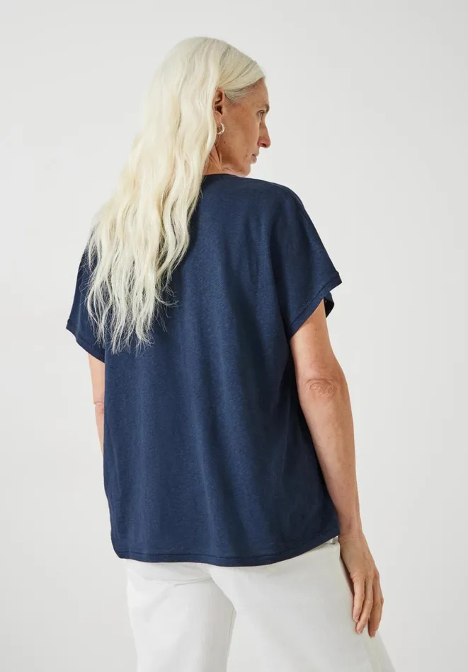Hush Tops and Tshirts Women Danny Linen VNeck TShirt Dark Navy Hush Tops and Tshirts Women Danny Linen VNeck TShirt Dark Navy
