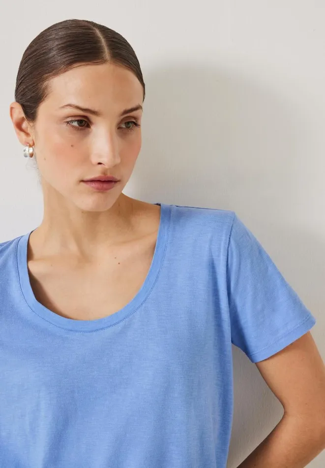 Hush Tops and Tshirts Women Hari Scoop Neck Cotton Slub TShirt Periwinkle Blue Hush Tops and Tshirts Women Hari Scoop Neck Cotton Slub TShirt Periwinkle Blue