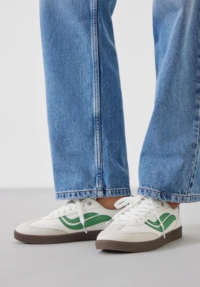 Hush Trainers Women Genesis GVolley Trainers Whitegreen Hush Trainers Women Genesis GVolley Trainers Whitegreen