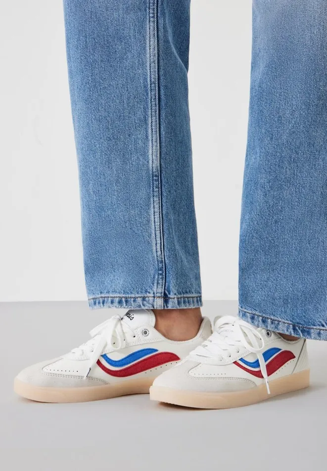 Hush Trainers Women Genesis GVolley Trainers Whiteredblue Hush Trainers Women Genesis GVolley Trainers Whiteredblue