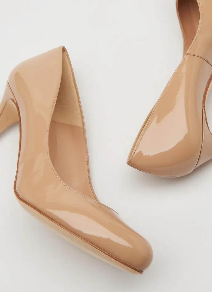 LKBennett Court Shoes Women Stila Beige Patent Leather Round Toe Courts LKBennett Court Shoes Women Stila Beige Patent Leather Round Toe Courts
