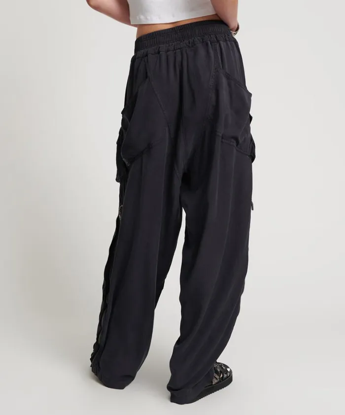 One Teaspoon Bottoms CHARCOAL TENCEL ZIPPED PARACHUTE PANTS 8211 Women One Teaspoon Bottoms CHARCOAL TENCEL ZIPPED PARACHUTE PANTS 8211 Women