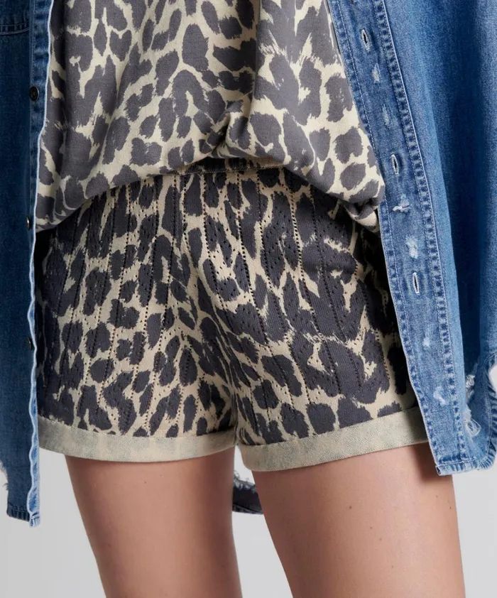 One Teaspoon Bottoms JUNGLE ANIMAL NEW MEXICO SHORTS 8211 Women One Teaspoon Bottoms JUNGLE ANIMAL NEW MEXICO SHORTS 8211 Women