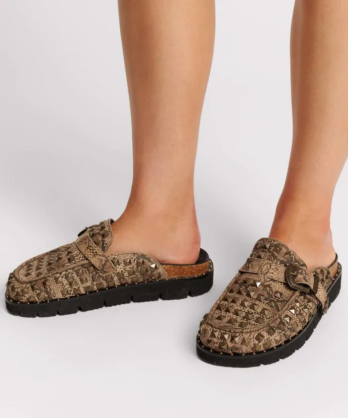 One Teaspoon Footwear STUDDED SNAKE PHOENIX SLIDES 8211 Women One Teaspoon Footwear STUDDED SNAKE PHOENIX SLIDES 8211 Women