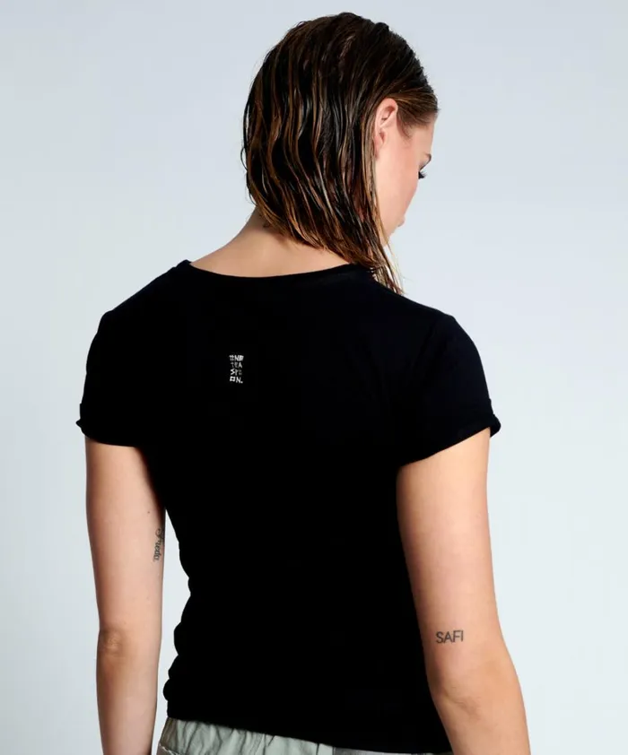 One Teaspoon Tops BLACK BOWER BIRD ORGANIC FITTED TEE 8211 Women One Teaspoon Tops BLACK BOWER BIRD ORGANIC FITTED TEE 8211 Women