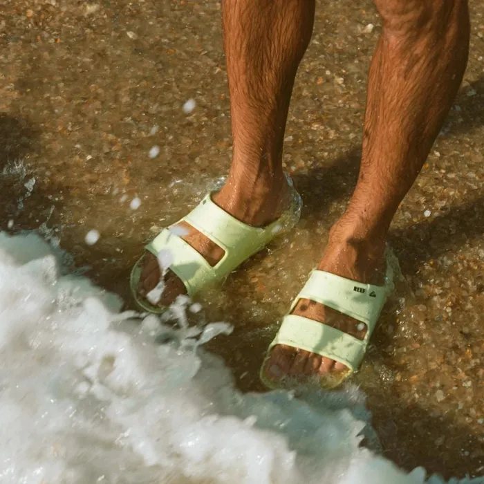 Reef Sandals WomenMen Oasis X Duvin Limeadeyellow Reef Sandals WomenMen Oasis X Duvin Limeadeyellow