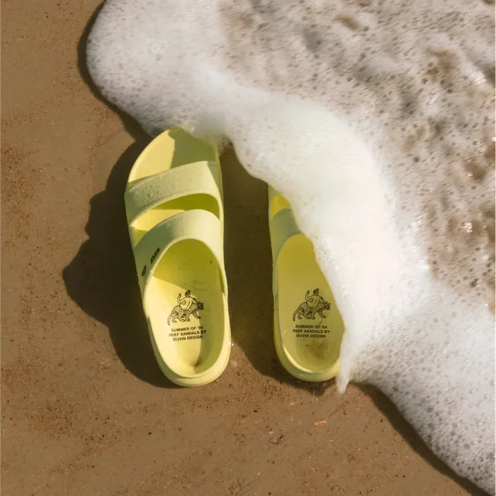 Reef Sandals WomenMen Oasis X Duvin Limeadeyellow Reef Sandals WomenMen Oasis X Duvin Limeadeyellow