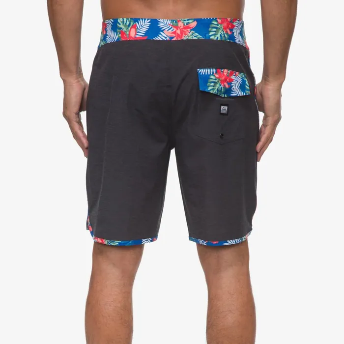 Reef Shorts Boardshorts and Pants Men Mullen FW Wvn Short Caviar Reef Shorts Boardshorts and Pants Men Mullen FW Wvn Short Caviar