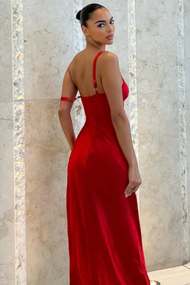 Runaway The Label Midi Shop Kelsi Midi Dress 8211 Red Runaway The Label Midi Shop Kelsi Midi Dress 8211 Red