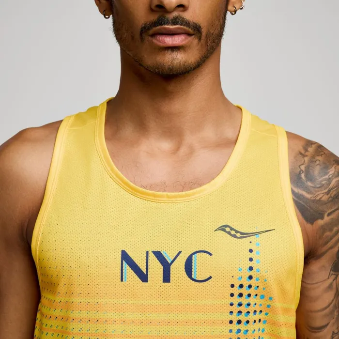 Saucony Tops Men Nyc Stopwatch Graphic Singlet New York 2024