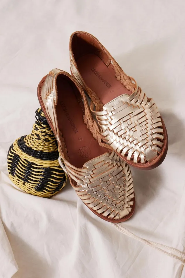 Shoes Women Leon and Harper Pachucca P24 Sandals Gold