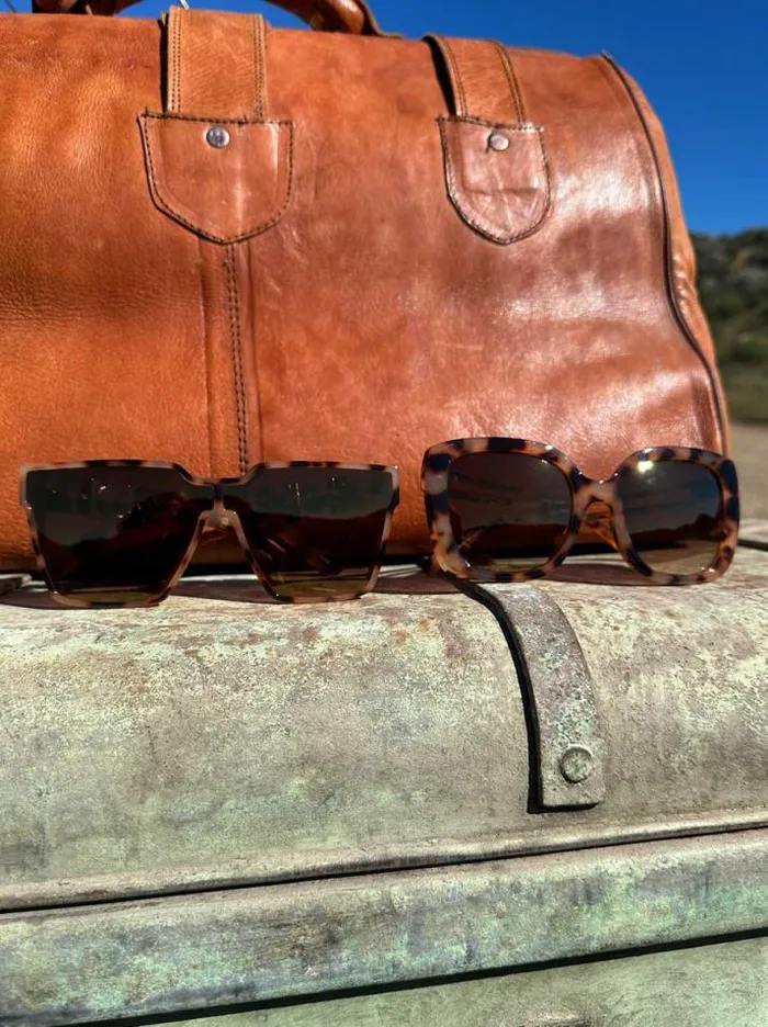 Sunglasses Accessories Jessica Simpson Oversized Square Cat Eye Sunglasses In Tortoise