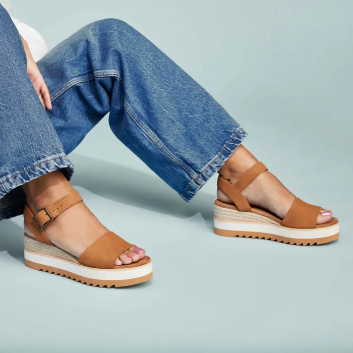 Toms Espadrilles Diana Wedge Sandal Tan Leather 8211 Women Toms Espadrilles Diana Wedge Sandal Tan Leather 8211 Women