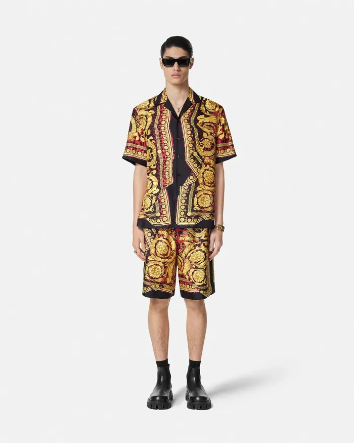 Versace Pants and Shorts Men Wild Barocco Illusion Silk Shorts Printred