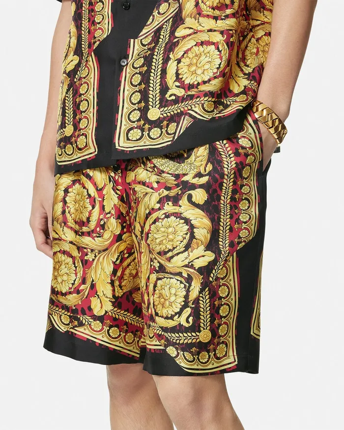 Versace Pants and Shorts Men Wild Barocco Illusion Silk Shorts Printred