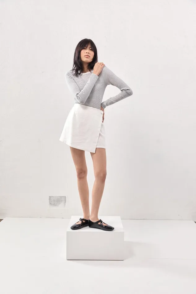 VRG GRL Jardin Linen Mini Skort White Women Skirts VRG GRL Jardin Linen Mini Skort White Women Skirts