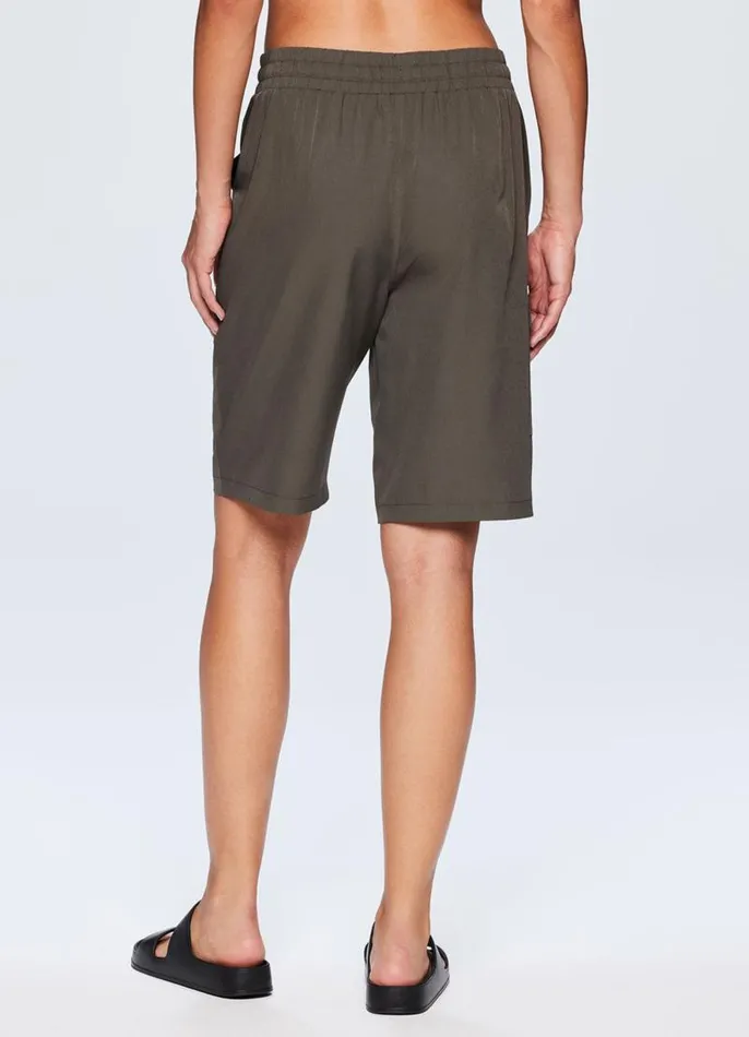 Women Ashokan Cargo Bermuda Short Olive RBX Active Shorts