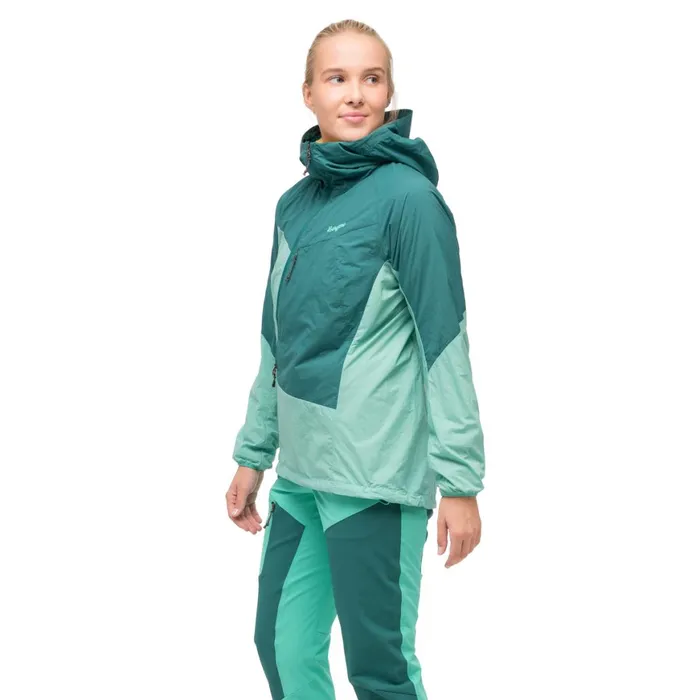 Women Bergans Of Norway Softshell Jackets Tind Windbreaker Anorak Light Malachite Green Malachite Green