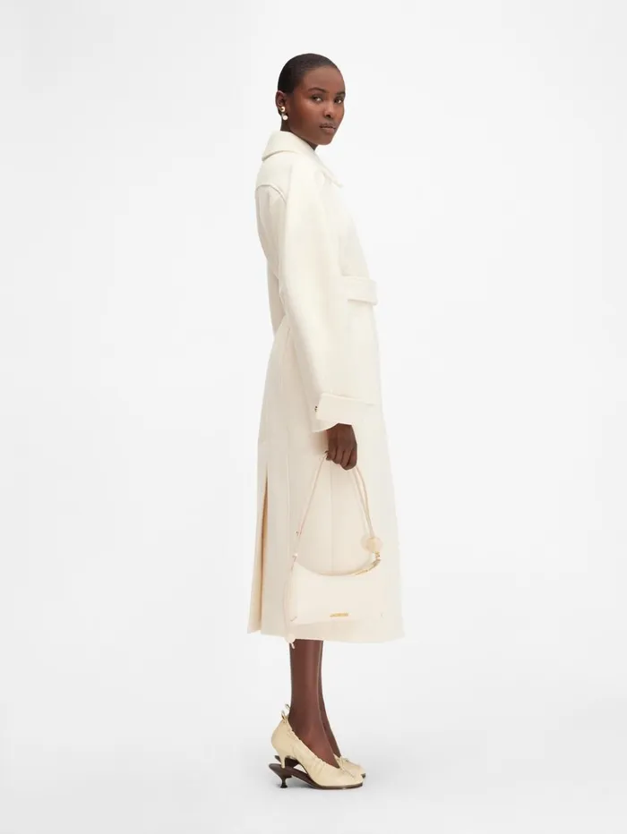 Women Coats and Jackets JACQUEMUS The Bari Coat Offwhite Women Coats and Jackets JACQUEMUS The Bari Coat Offwhite