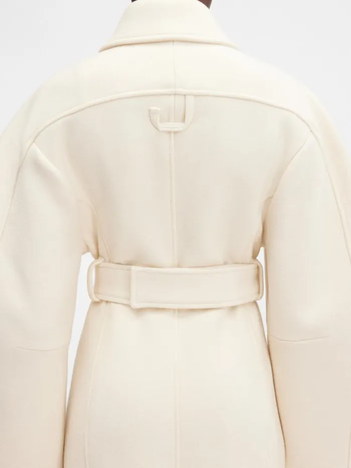 Women Coats and Jackets JACQUEMUS The Bari Coat Offwhite Women Coats and Jackets JACQUEMUS The Bari Coat Offwhite