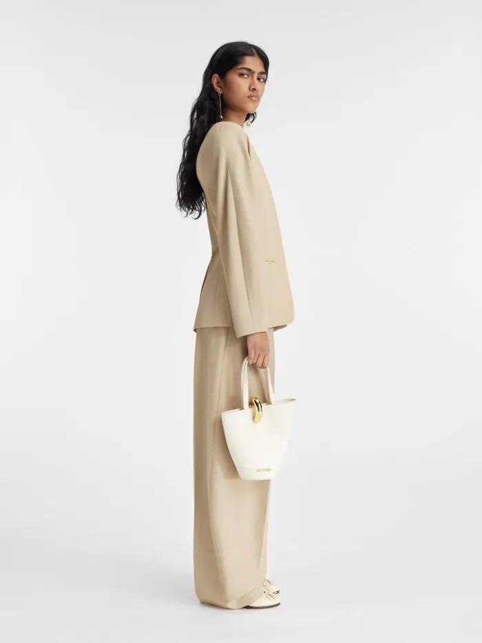 Women Coats and Jackets JACQUEMUS The Ovalo Jacket Beige Women Coats and Jackets JACQUEMUS The Ovalo Jacket Beige
