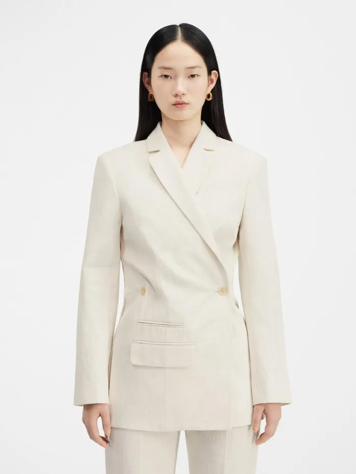 Women Coats and Jackets JACQUEMUS The Tibau Jacket Offwhite Women Coats and Jackets JACQUEMUS The Tibau Jacket Offwhite