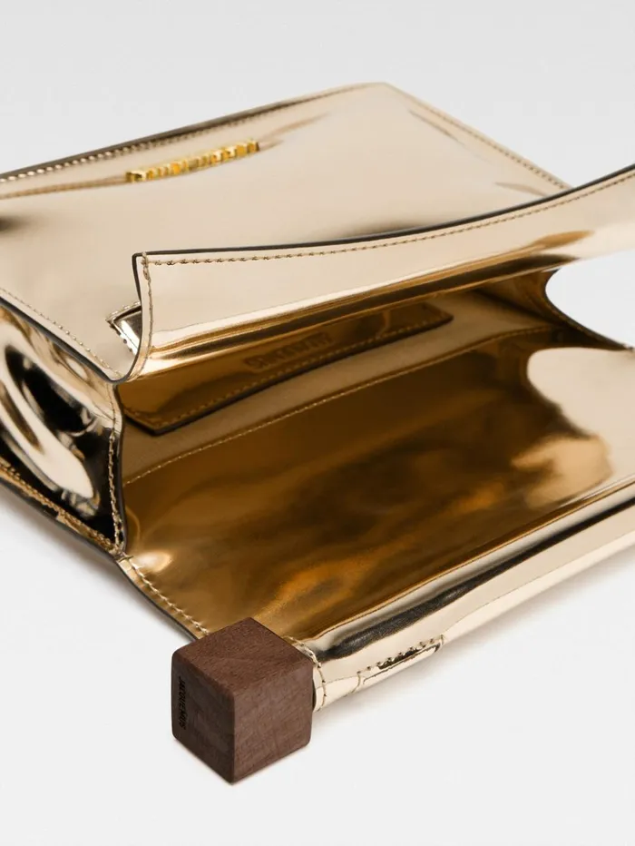 Women Crossbody and Handbags JACQUEMUS The Small Rond Carr Clutch Gold Women Crossbody and Handbags JACQUEMUS The Small Rond Carr Clutch Gold