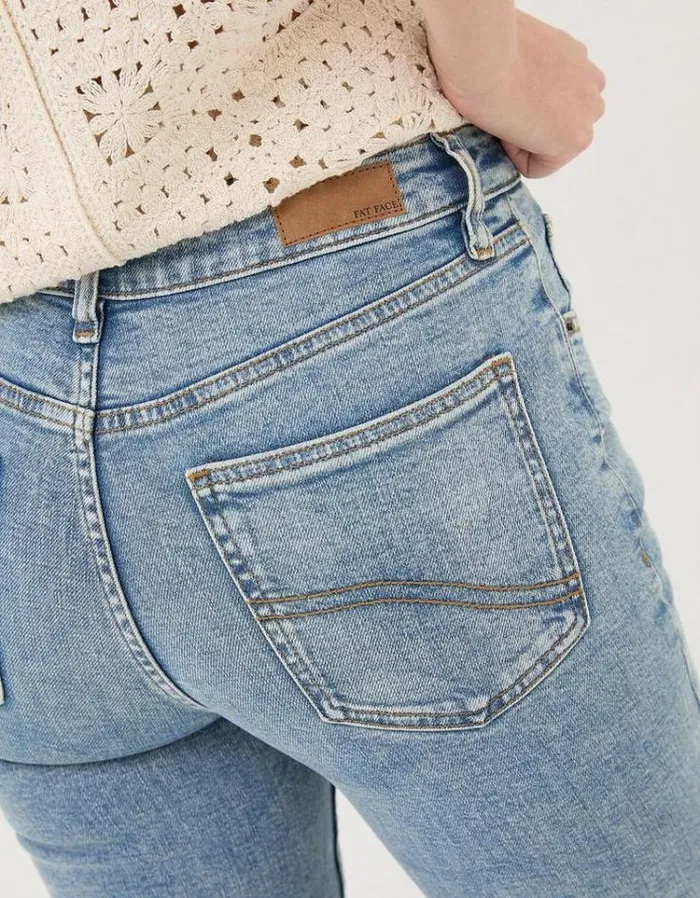 Women FatFace Jeans and Dungarees Capri Sway Cropped Jeans Light Denim Blue