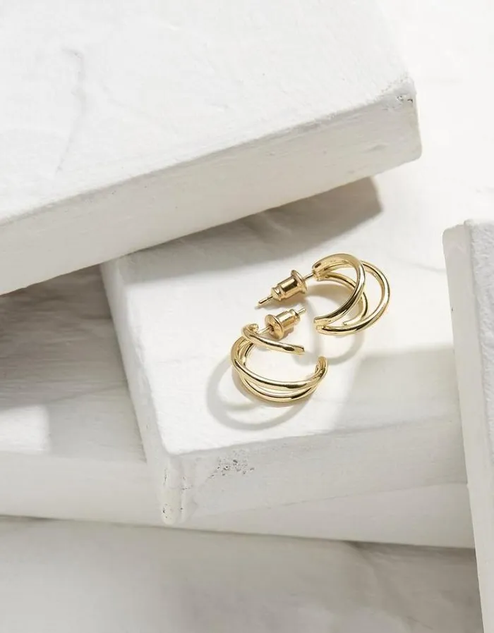 Women FatFace Jewelry 3 Strand Earrings Gold