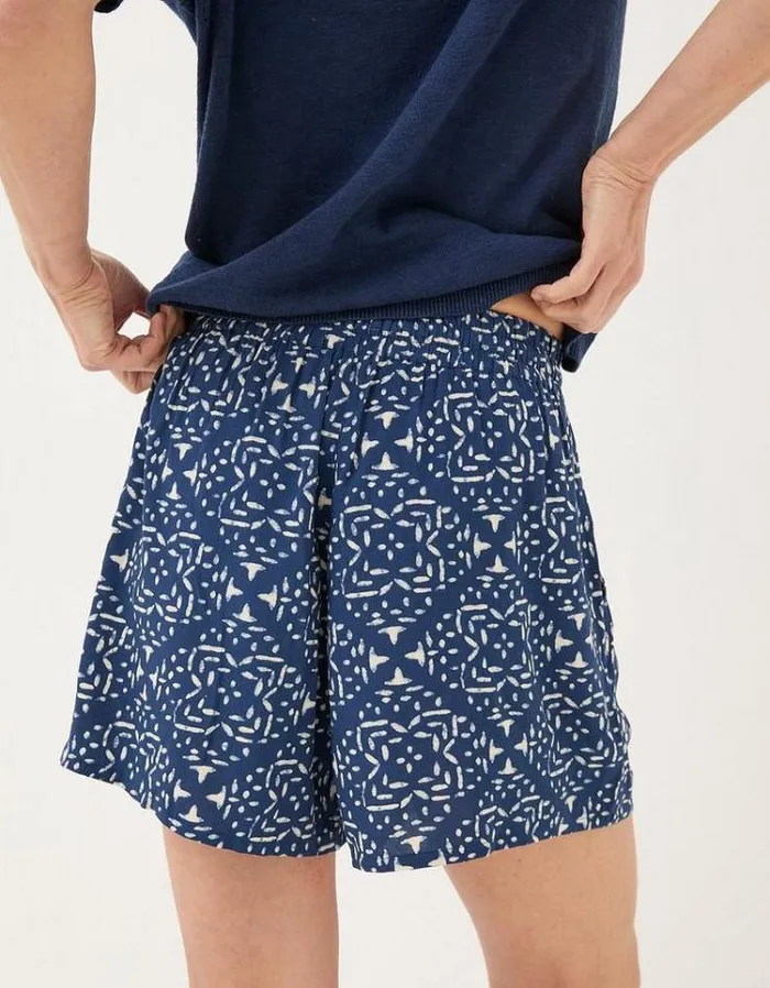 Women FatFace Vacation Shop Geo Marks Flippy Shorts Navy
