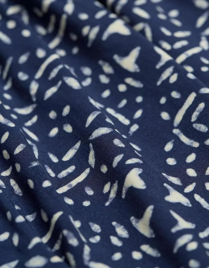 Women FatFace Vacation Shop Geo Marks Flippy Shorts Navy