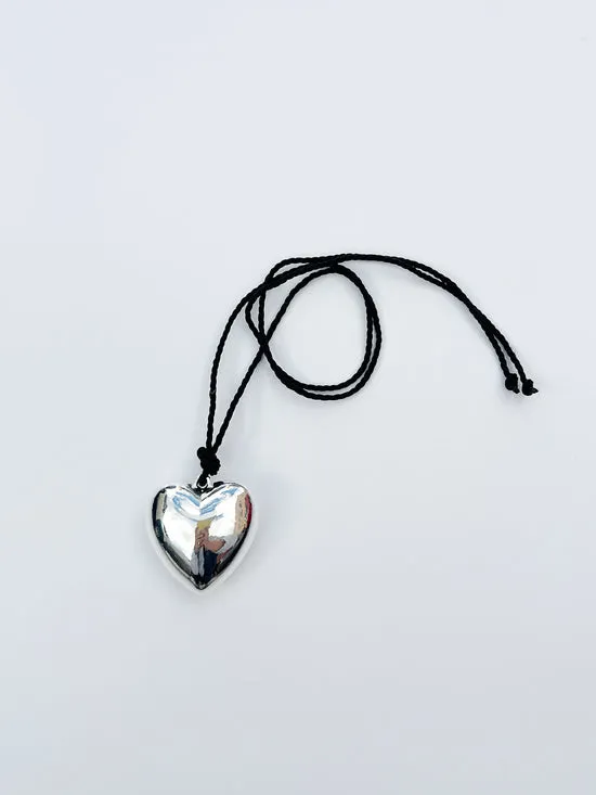 Women Jewelry Lisa Says Gah Puffy Heart Necklace Silver Black