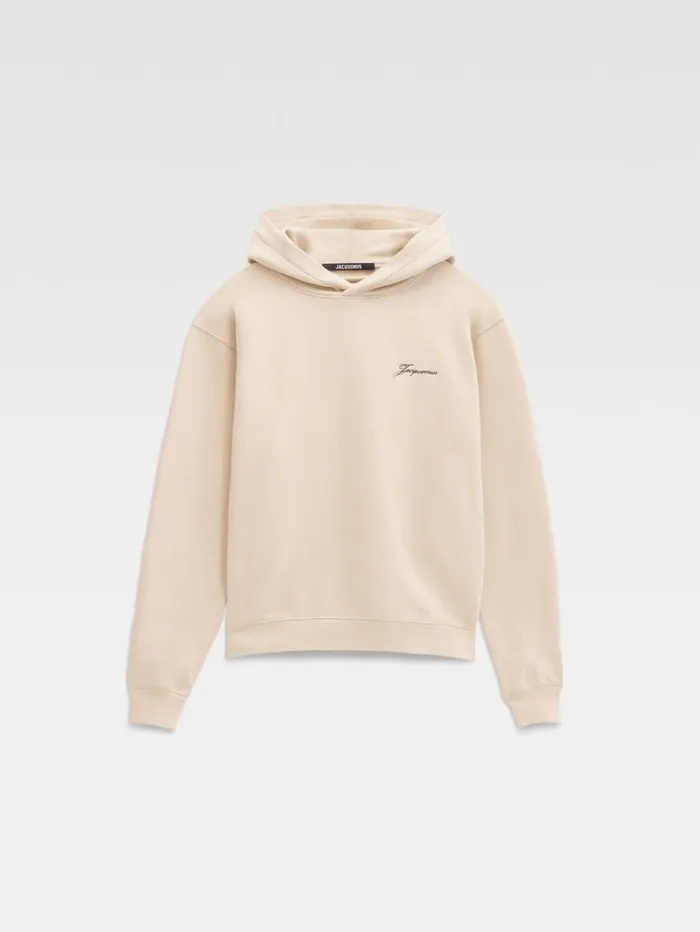 WomenMen Sweatshirts and Joggings JACQUEMUS The London Hoodie Print Tea Collection WomenMen Sweatshirts and Joggings JACQUEMUS The London Hoodie Print Tea Collection