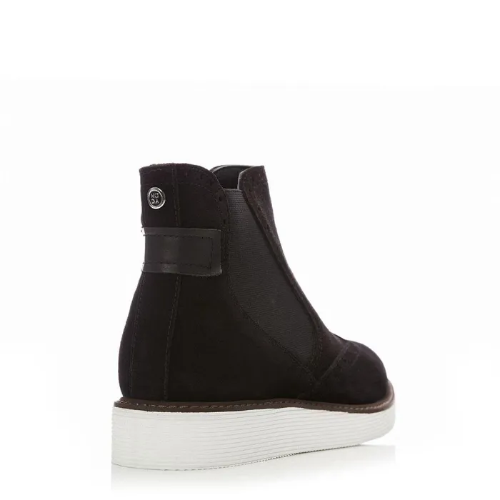 Women Moda In Pelle Black Boots Cheena Black Suede