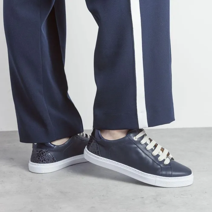 Women Moda In Pelle Casual Trainers Braidie Navy Leather
