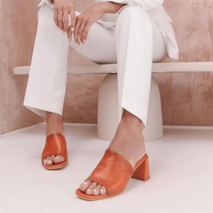 Women Moda In Pelle Heeled Sandals Mikia Orange Leather
