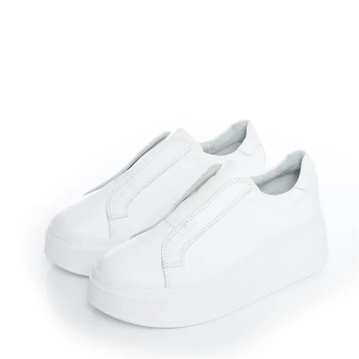 Women Moda In Pelle SlipOn Trainers Bsoleful B Axell White Leather
