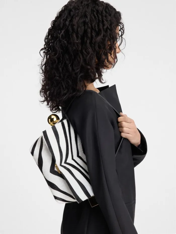 Women Shoulder Bags JACQUEMUS The Rond Carr Black and White Zebra Women Shoulder Bags JACQUEMUS The Rond Carr Black and White Zebra