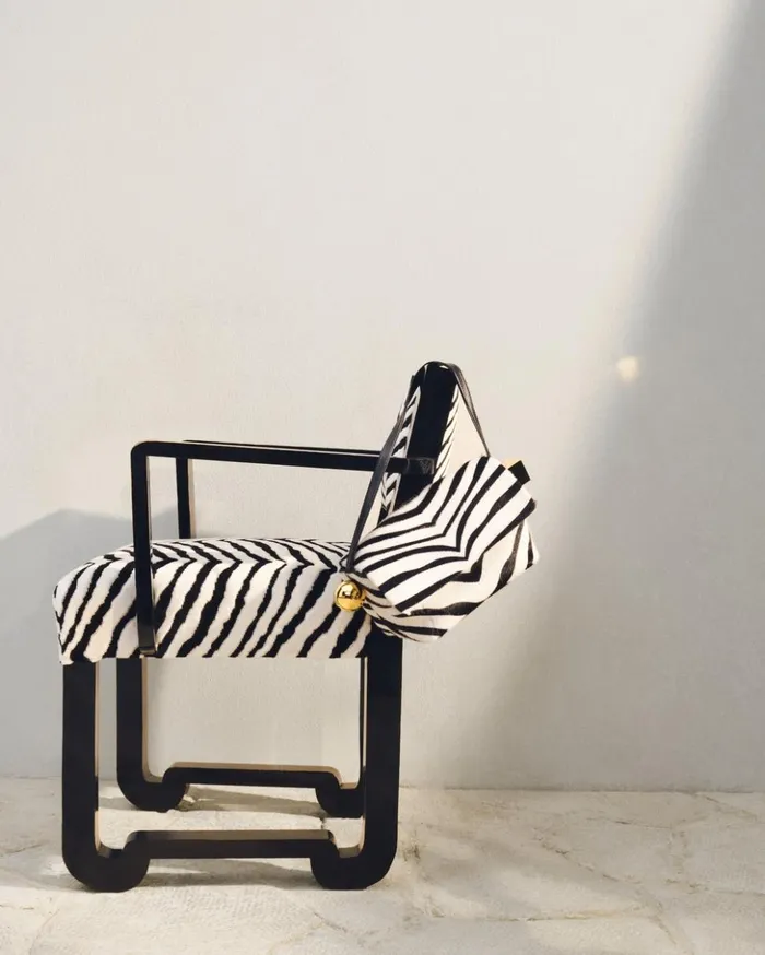 Women Shoulder Bags JACQUEMUS The Rond Carr Black and White Zebra Women Shoulder Bags JACQUEMUS The Rond Carr Black and White Zebra